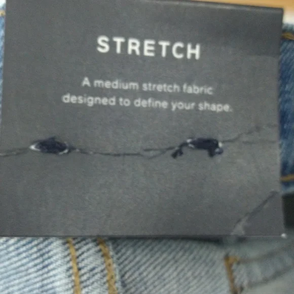 Gap 3.5" High Rise Stretch Denim Shorts - Picture 6 of 9